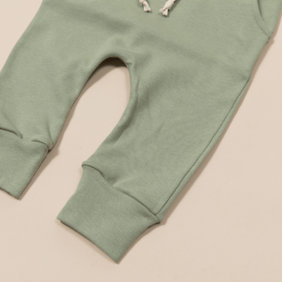 CALÇA VERDE COM BOLSO FACA