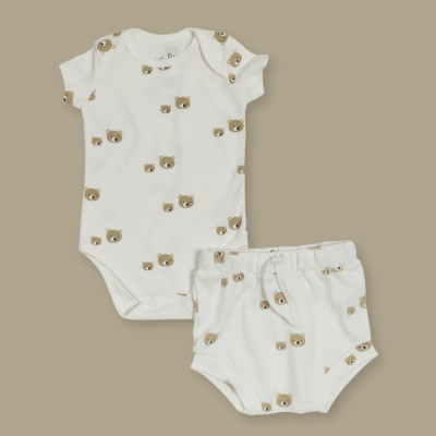 CONJUNTO BODY MANGA  CURTA E TAPA FRALDAS OFF WHITE COM ESTAMPA DE URSOS